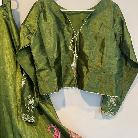 Pakistani Indian suit sold - Picture 9 of 11